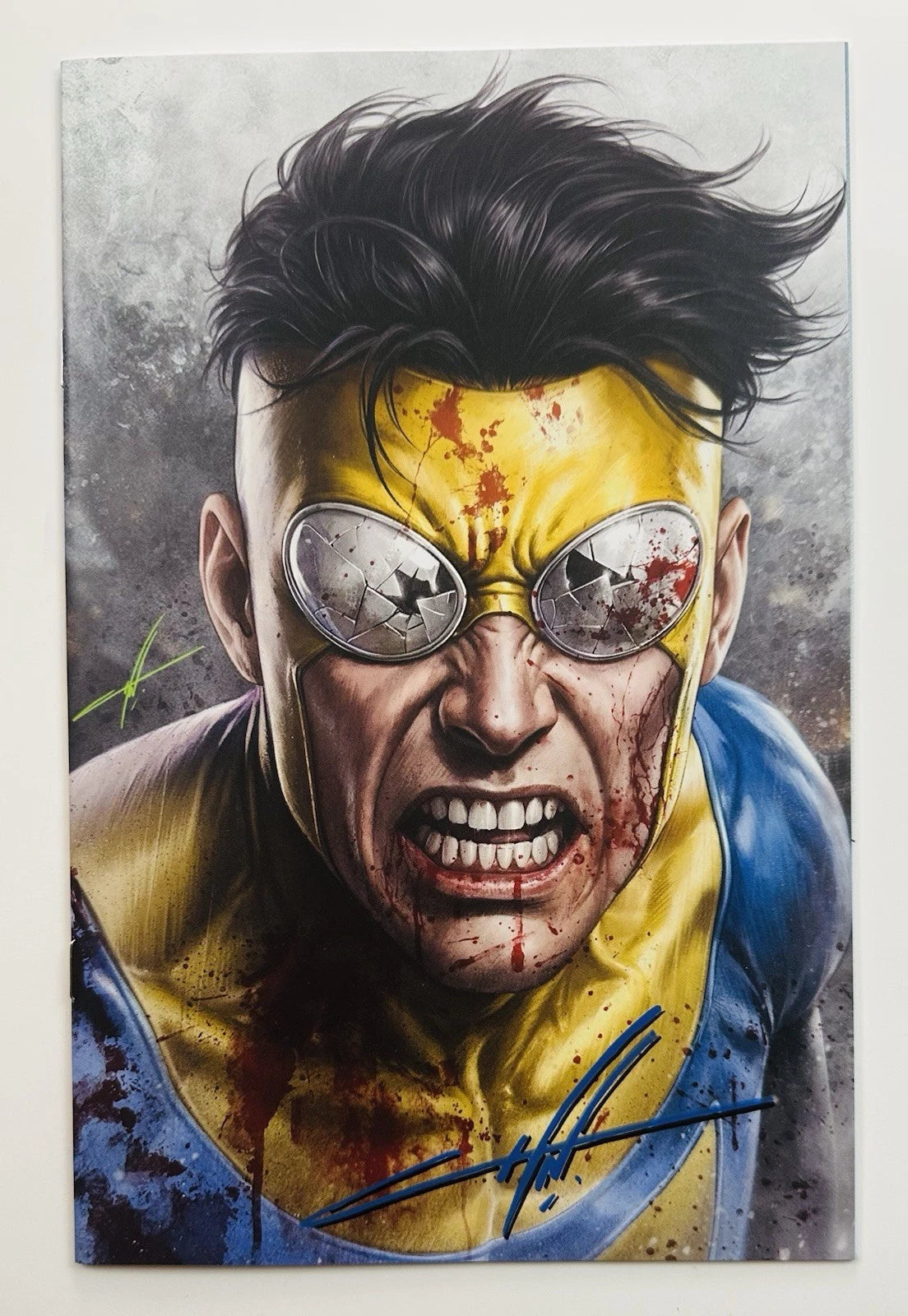 Invincible #1, Carla Cohen MegaCon Exclusive Virgin Variant, SIGNED IN YELLOW, NM